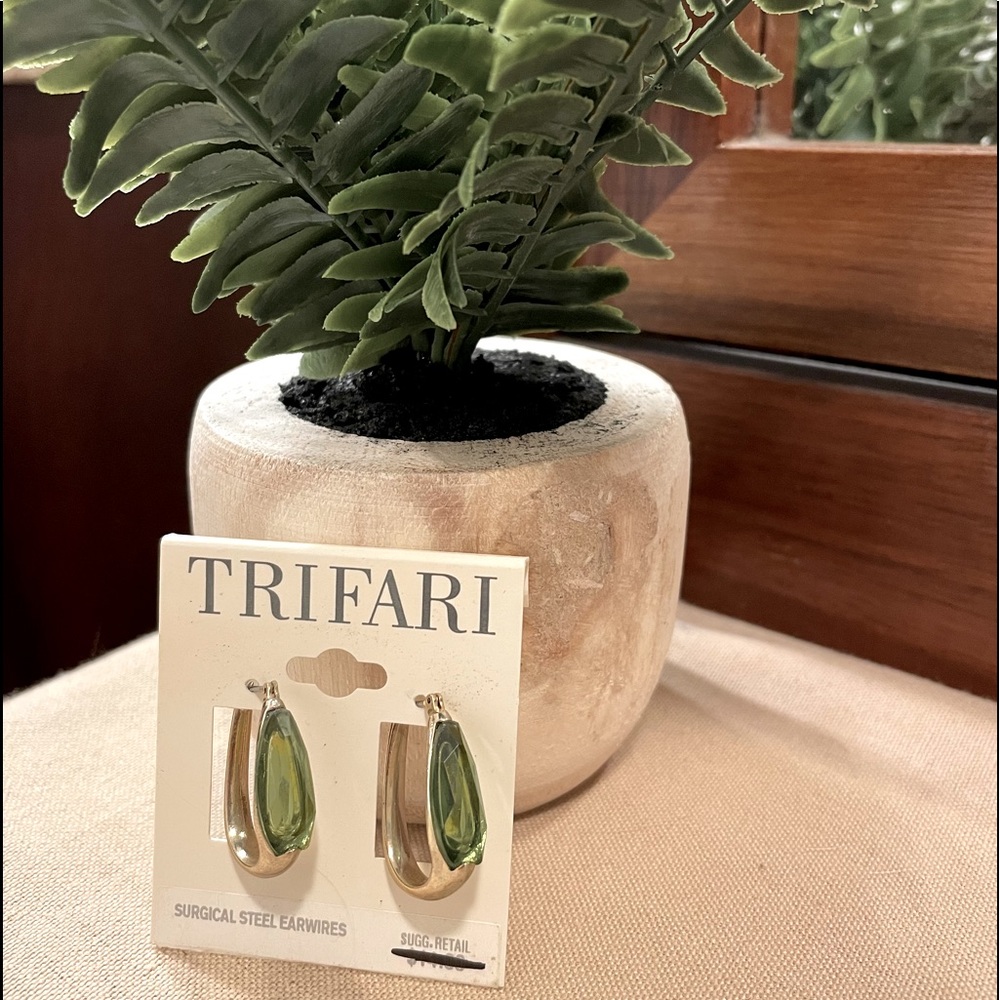 Trifari Green stone and Gold earrings